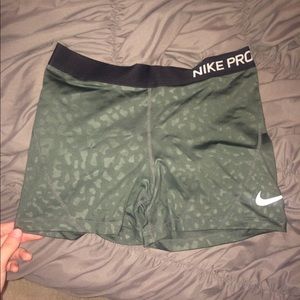 Nike pro